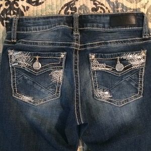 Daytrip Lynx Bootcut 24L - super cute pockets!